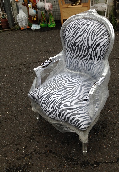 www.theconservatoryhove.co.uk/sussex/upholstery/bedroomchair/zebra_print