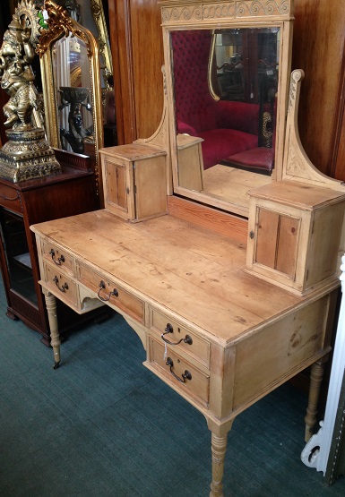 http://www.theconservatoryhove.co.uk/sussex/antiques/ pine dressing/table