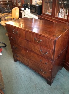 www.theconservatoryhove.co.uk/sussex/antiques/mahogany_chest
