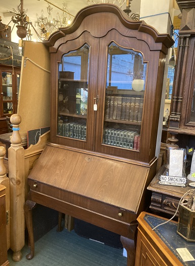 www.theconservatoryhove.co.uk/sussex/antiques/dutch_Bureau-Bookcase